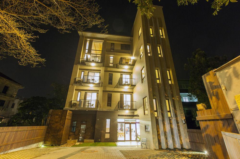 兩腳詩集綠活學旅 L 全自助入住平日旅館 L Jiji Exterior foto